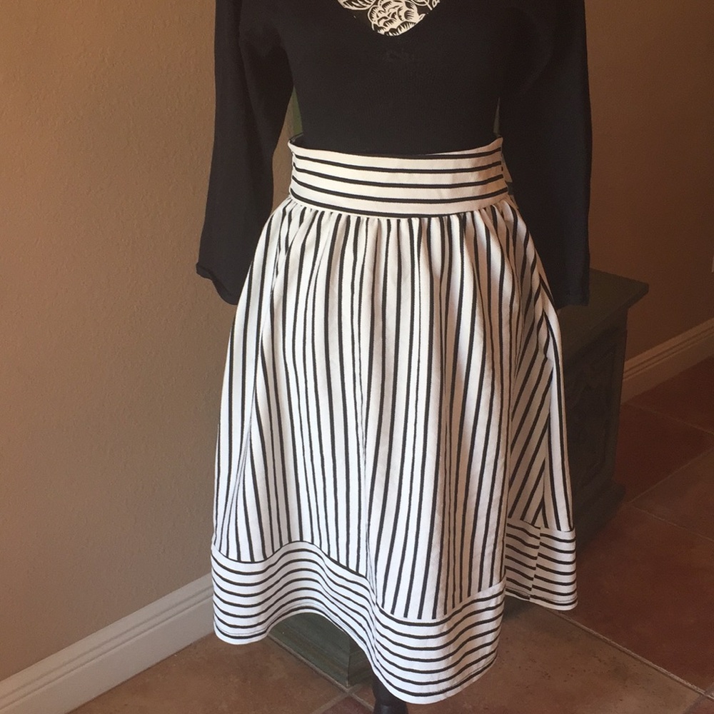 Stripped skirt